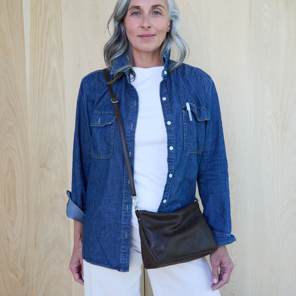 model with a scottie in distressed espresso 