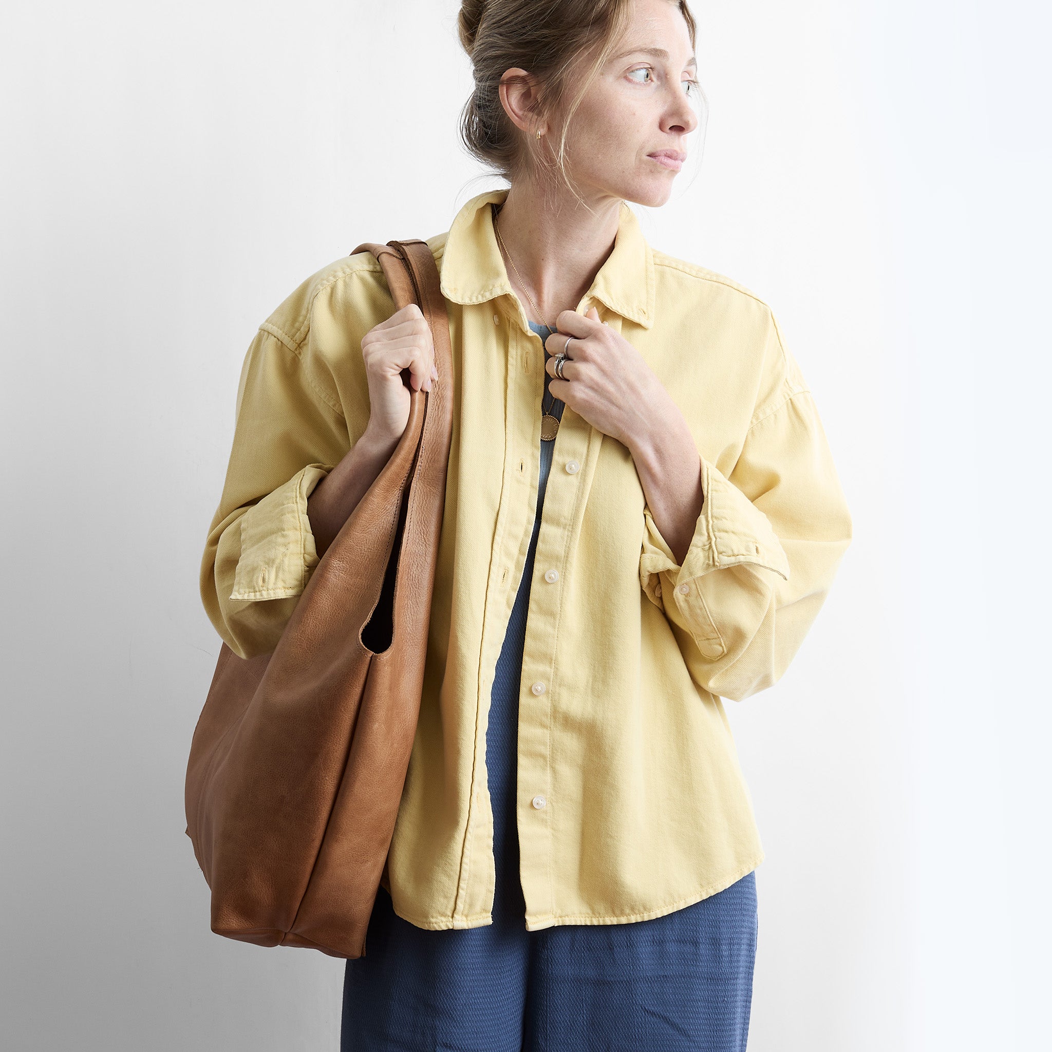 candid tote in premium saddle