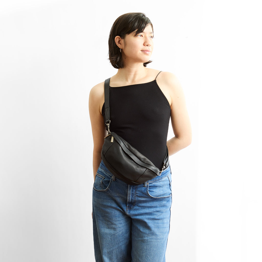 model with small lissa 