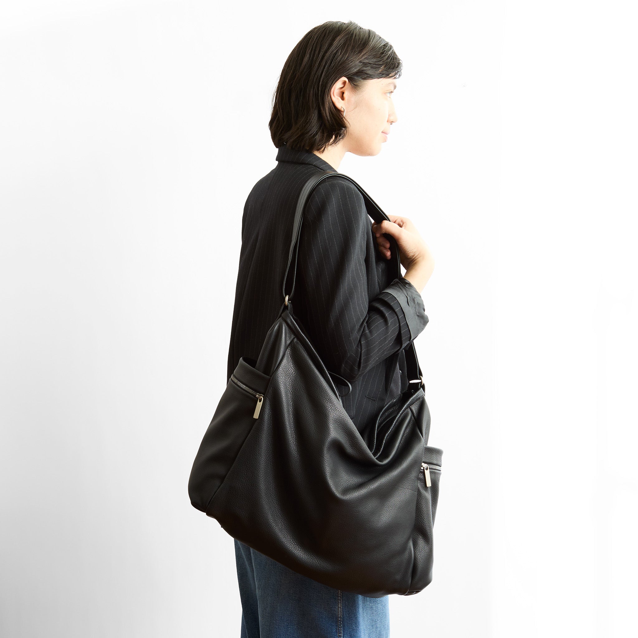 pillow weekender in nero