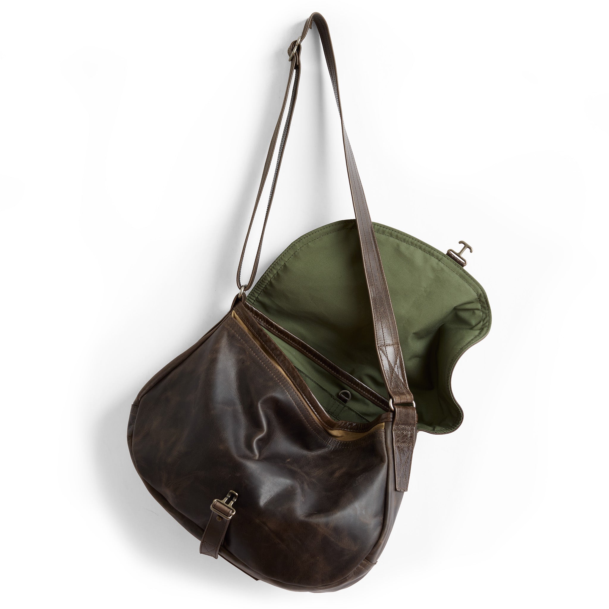 large 1903 in rubble tusk, showcasing interior acadia lined flap