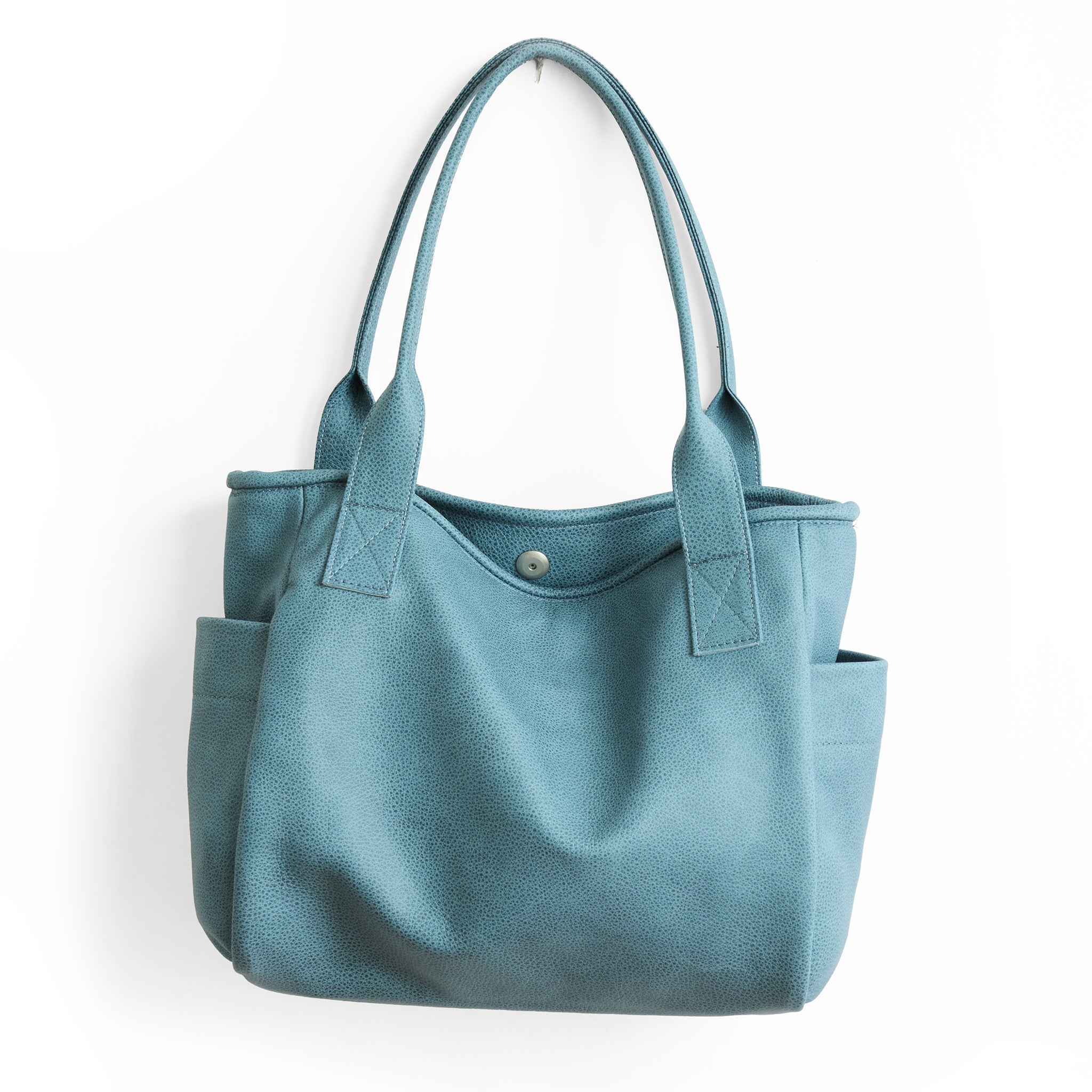 bucket tote in beach blue