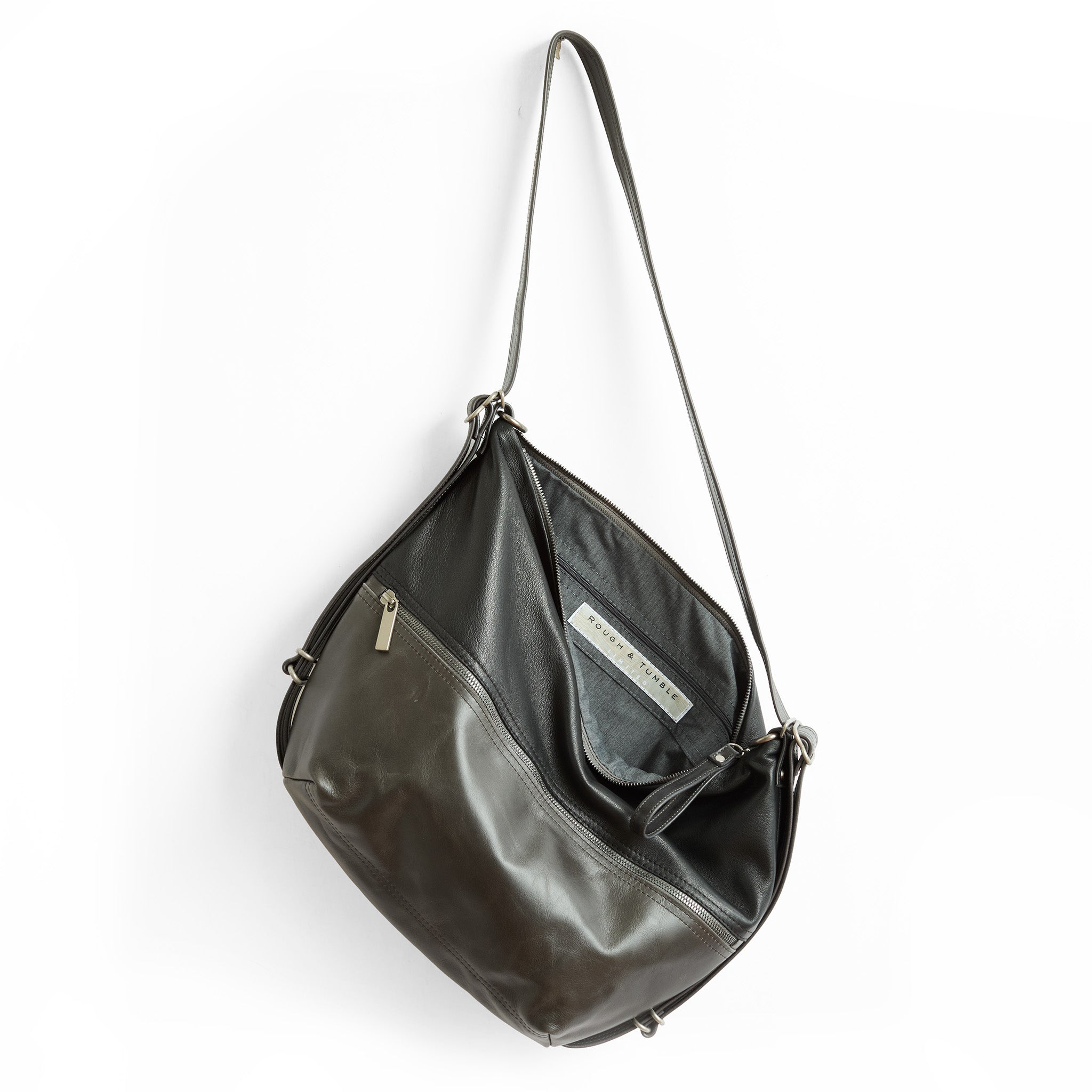 medium city in plonge black with alaska grey base, showcasing interior grey chambray lining