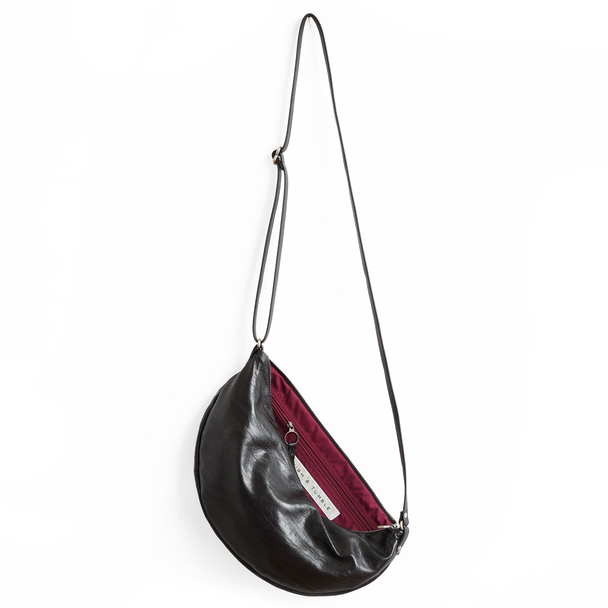 large luna in flight black, showcasing interior jam lining