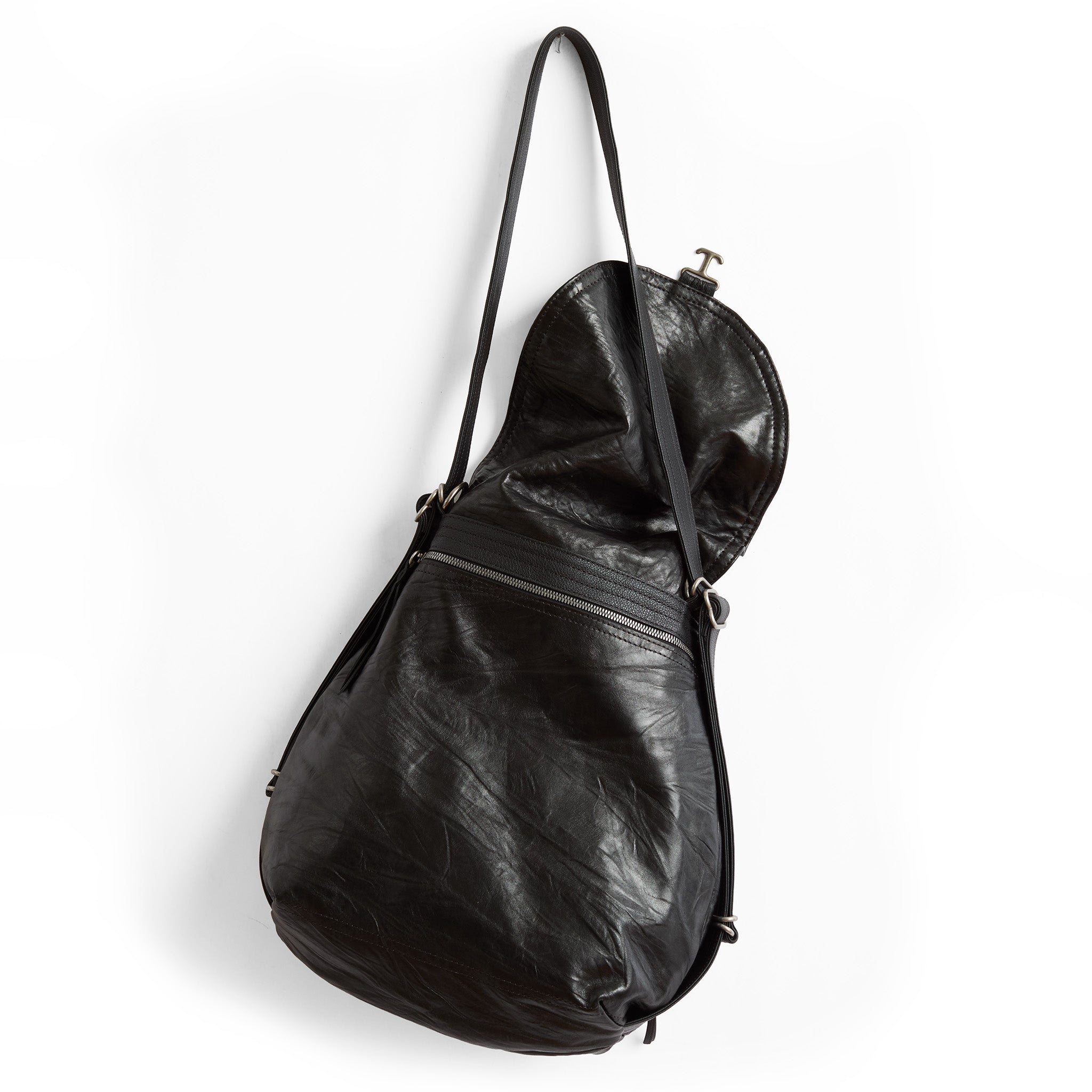 medium 1904 in flight black