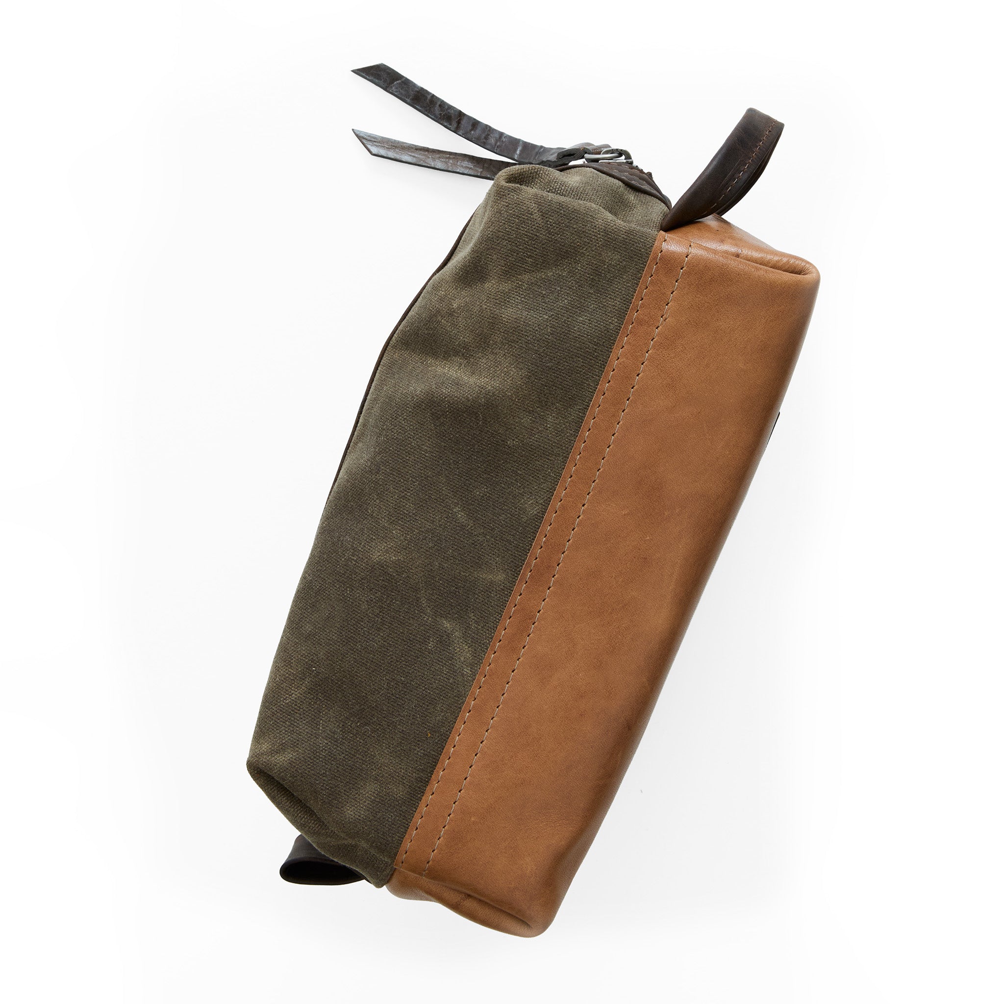 ditty with espresso top stripe and premium saddle base
