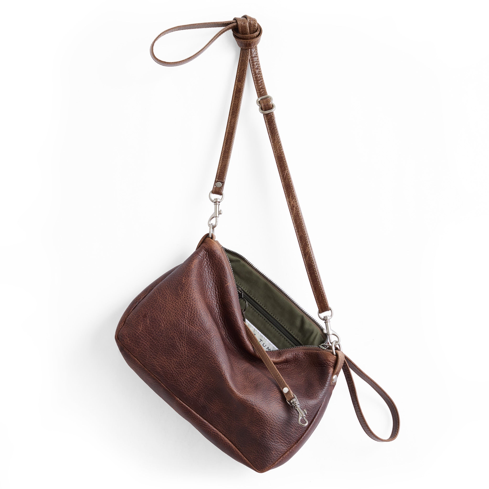 scottie in fuentes showcasing interior kelp lining
