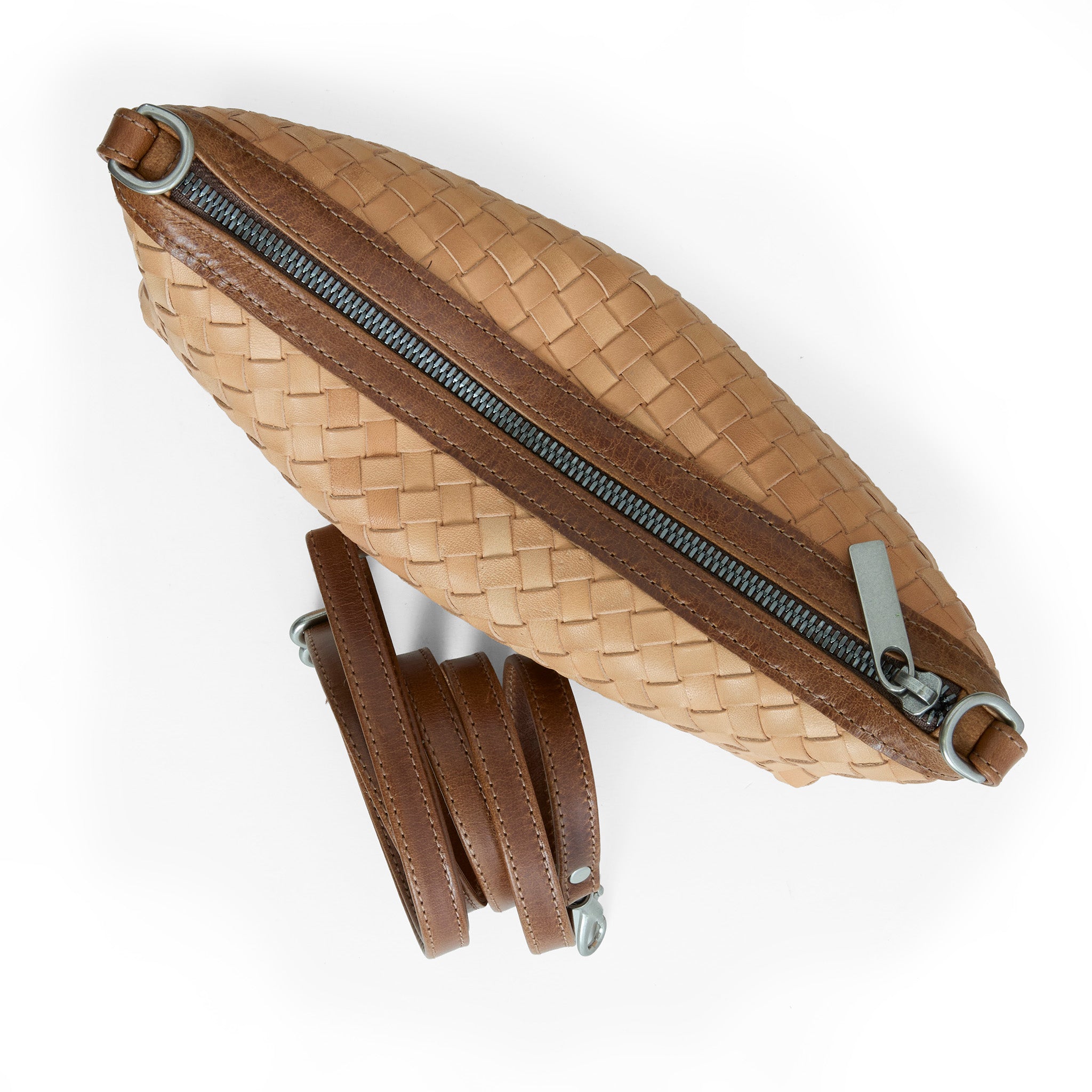 wren in woven saddle